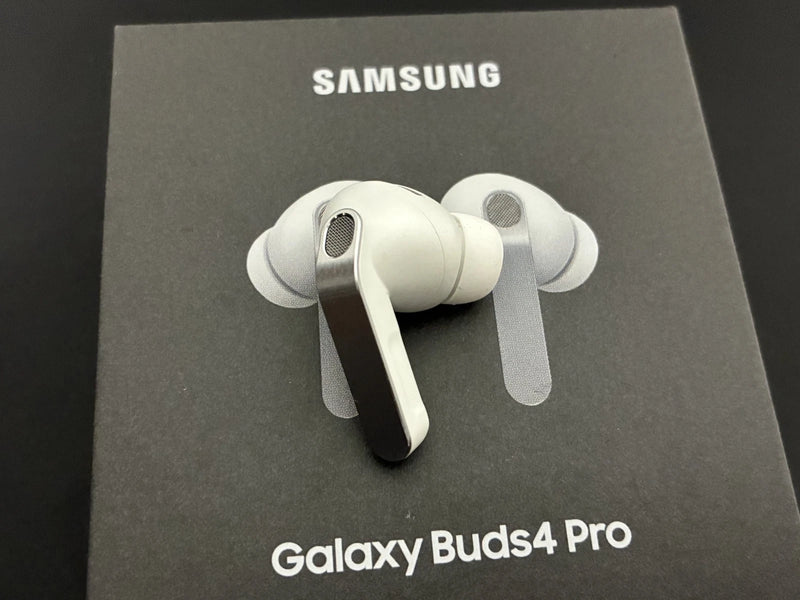 Genuine Samsung Galaxy Buds 4 Pro Replacement (Right Earbud Only) - White SM-R640N